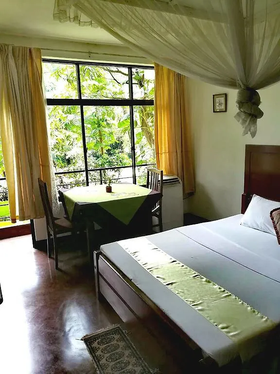 Honeypot Restaurant & Guest House Kandy