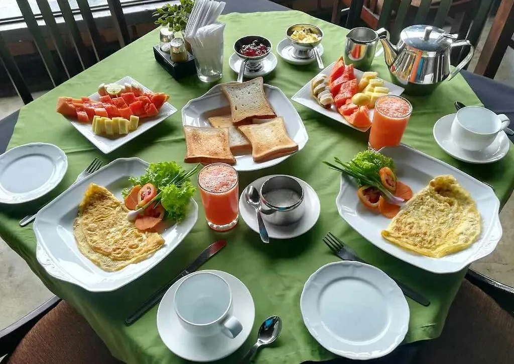 Honeypot Restaurant & Guest House Kandy