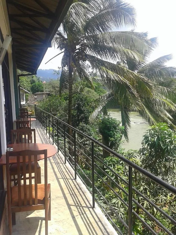 Honeypot Restaurant & Guest House Kandy