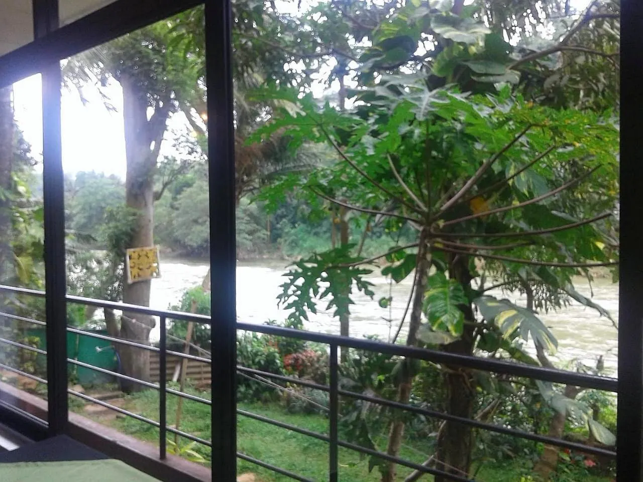 Honeypot Restaurant & Guest House Kandy Sri Lanka