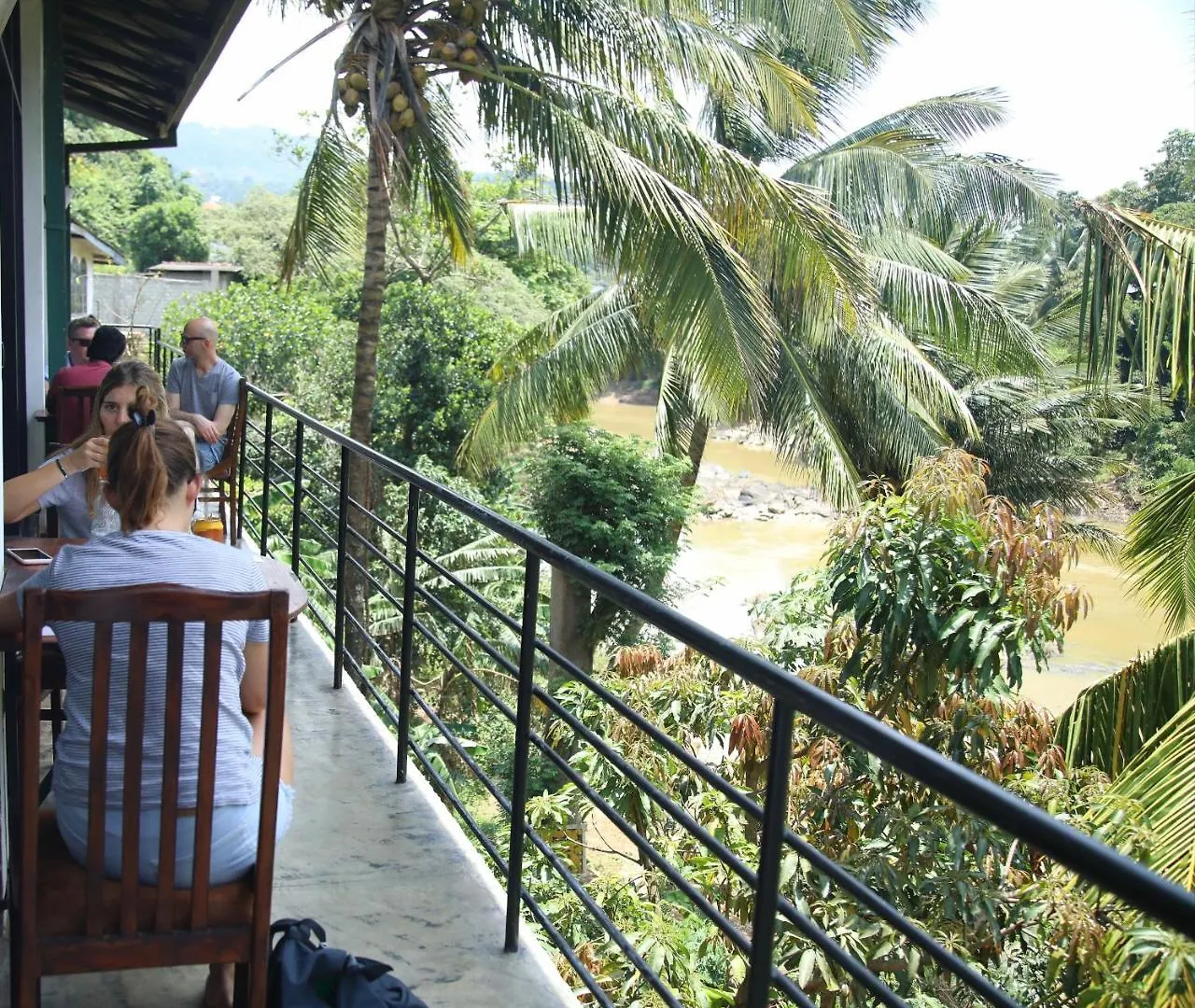 Honeypot Restaurant & Guest House Kandy
