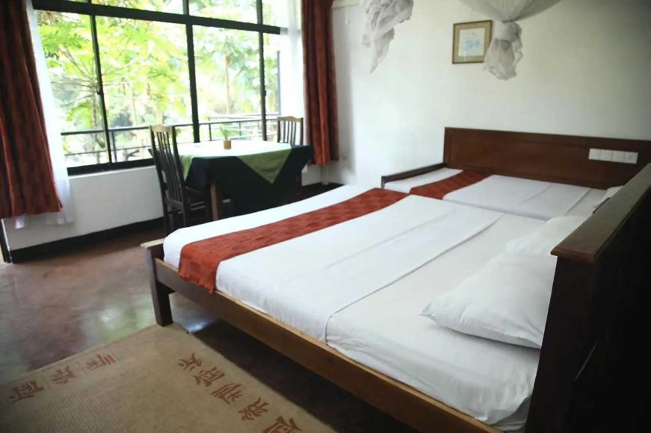 Honeypot Restaurant & Guest House Kandy 0*,