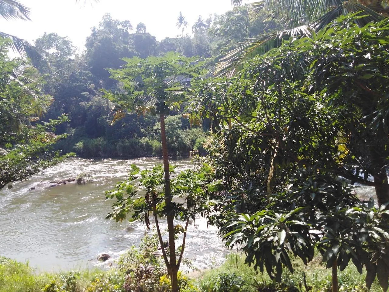 Honeypot Restaurant & Guest House Kandy