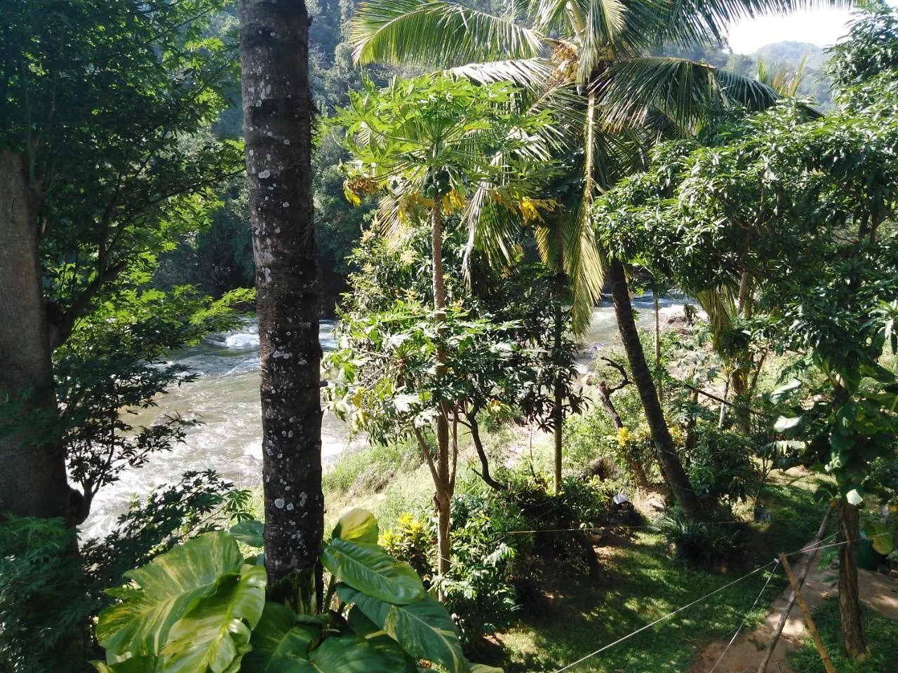 Honeypot Restaurant & Guest House Kandy